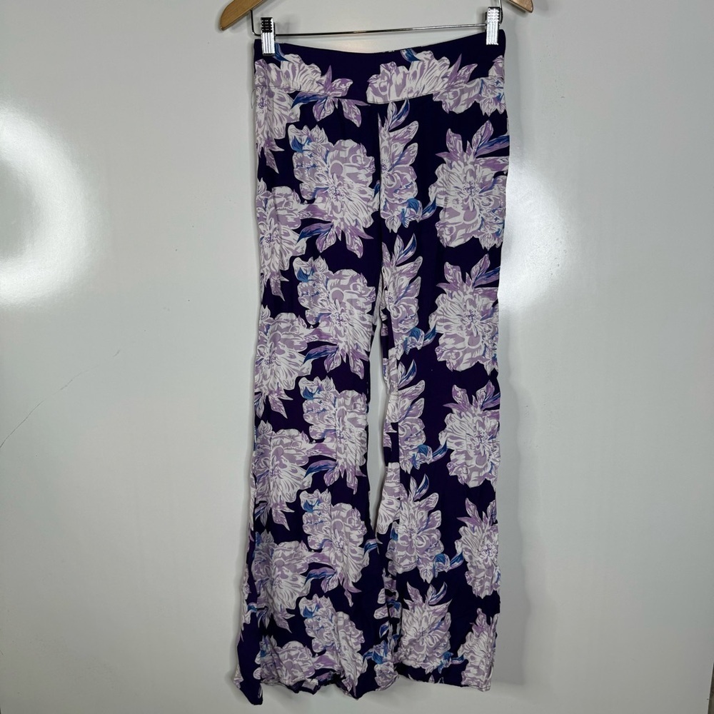 Flynn Skye Purple‎ Floral Patty Flare Pants Size Medium